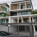  ขายบ้านทาวน์โฮมหรู 3.5 ชั้น  ใจกลางลาดพร้าว-โชคชัย4 โครงการ Glam by Asset Wise